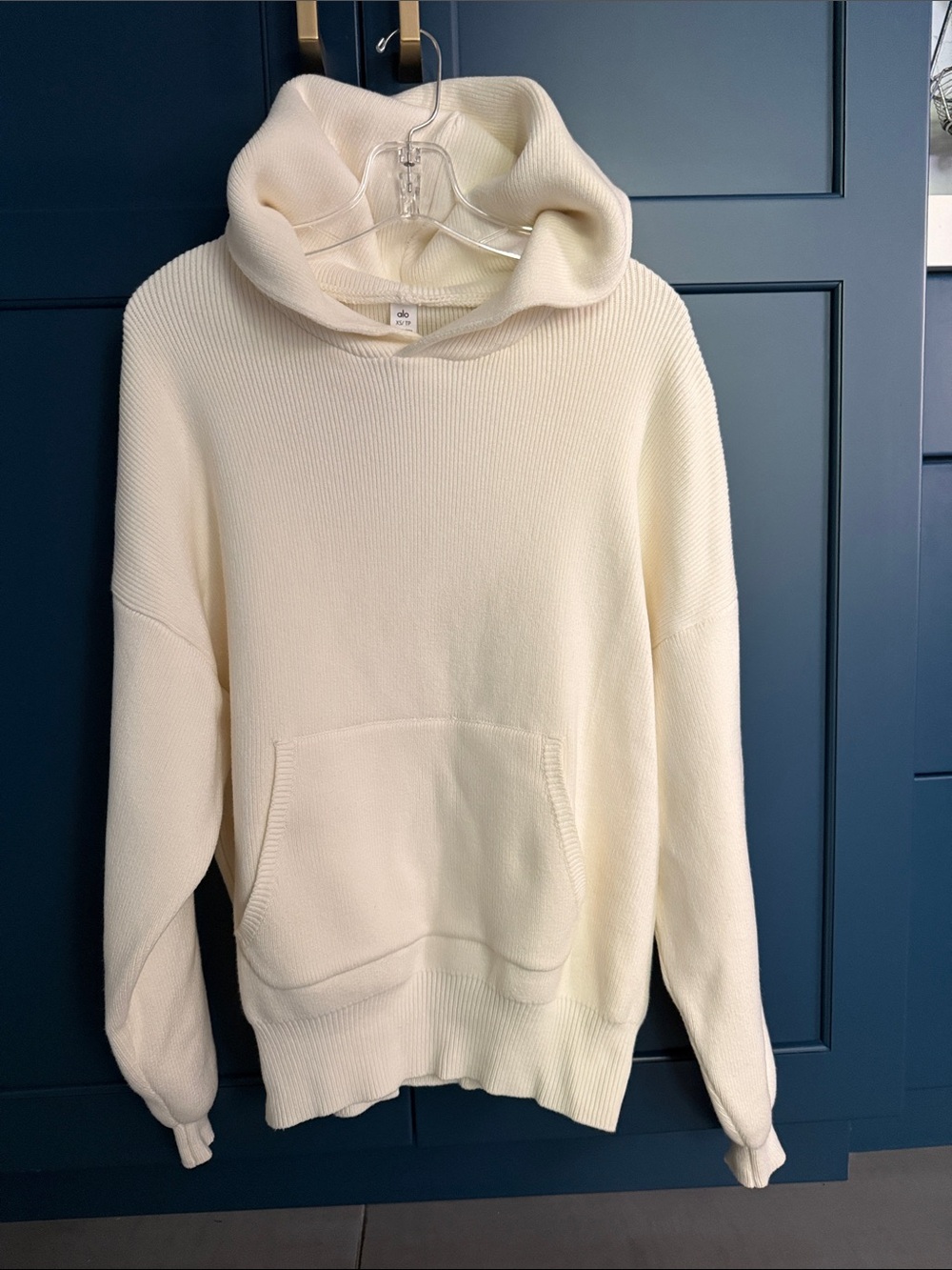 ALO Yoga Scholar Ivory Hooded Sweater - Heavy Weight Pullover - Never Worn